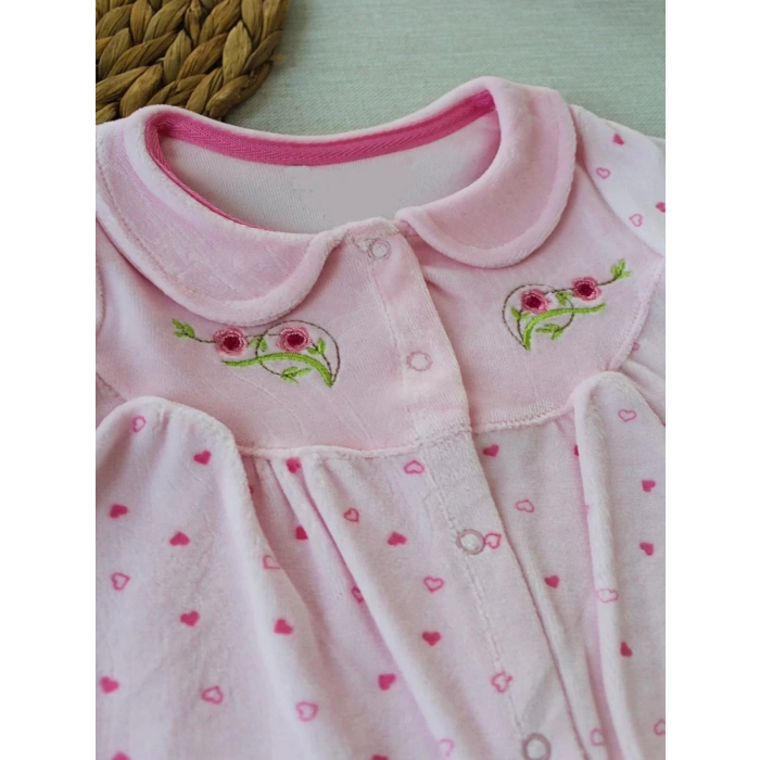 Eterelle 3-6 6-9 9-12 Ay Çiçek Nakışlı Kalp Desenli Kadife Kumaş Kız Bebek Tulumu Pembe