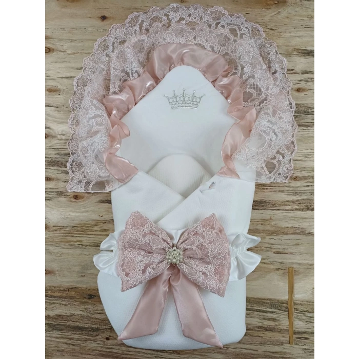 Eterelle Sahra Taç Nakışlı İnci Ve Dantel Fiyonklu Çift Dantel Duvaklı Trilüks Kundak Bebek Battaniyesi Gül Kurusu
