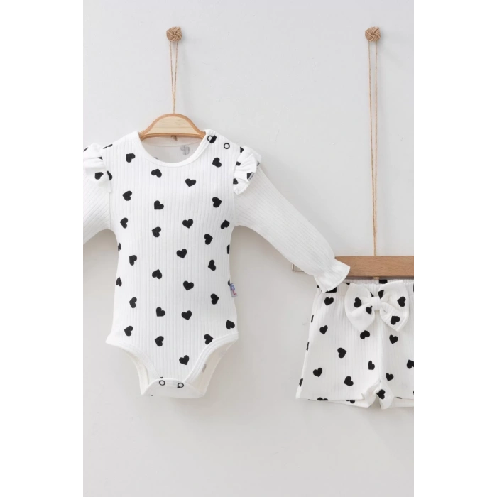 Eterelle Şortlu Kalp Desenli 2li Kız Bebek Takımı