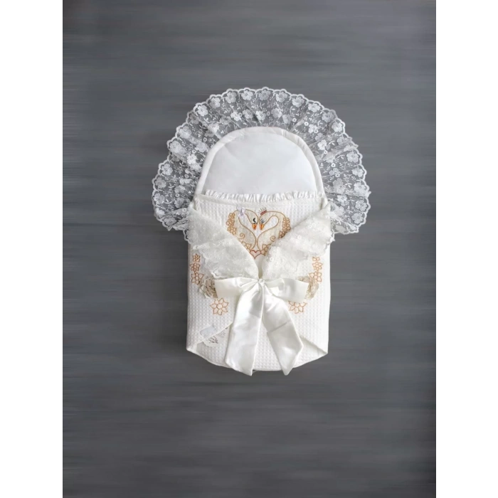 Eterelle Yenidoğan Kuğu Nakışlı Avangard Kundak Bebek Battaniyesi Ekru