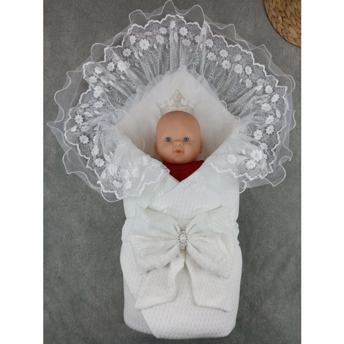 Eterelle Yenidoğan Kumru Soft Cotton Taç Nakışlı Trilüks Kundak Bebek Battaniyesi Ekru