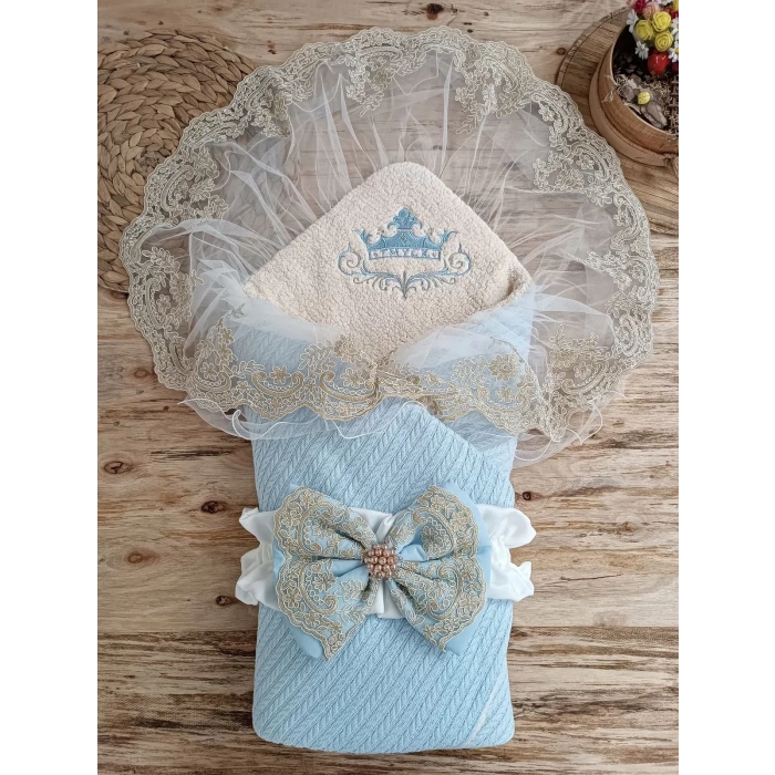 Eterelle Yenidoğan Kuzulu Taç Nakış Güpürlü Fiyonklu Duvaklı Prizma Taş Unisex Kundak Bebek Battaniyesi Mavi