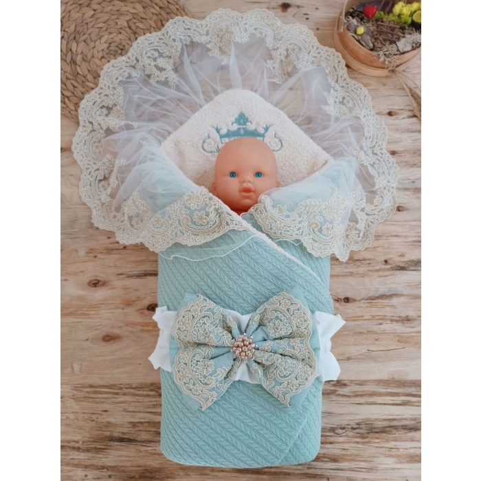 Eterelle Yenidoğan Kuzulu Taç Nakış Güpürlü Fiyonklu Duvaklı Prizma Taş Unisex Kundak Bebek Battaniyesi Su Yeşili