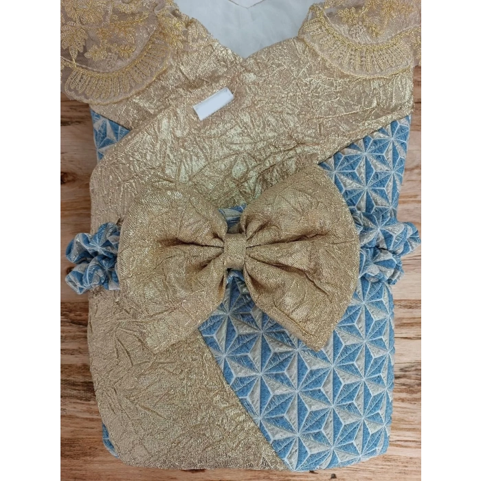 Eterelle Yenidoğan Piramit Desenli Güpür İşlemeli Bebek Battaniyesi Kundak Gold