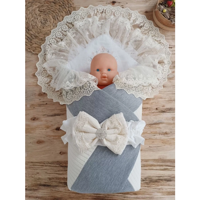 Eterelle Yenidoğan Teri Cotton Taç Nakışlı Prizma Taş Kundak Bebek Battaniyesi Krem