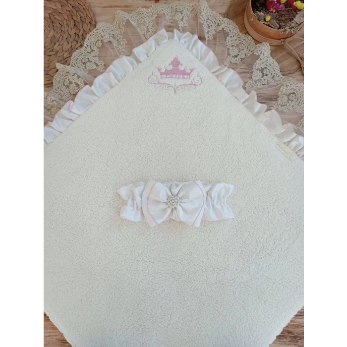 Eterelle Yenidoğan Wool Yün Kumaş Taç Nakışlı Güpür Duvaklı Fiyonk Prizma Taş Unisex Kundak Bebek Battaniyesi Pembe