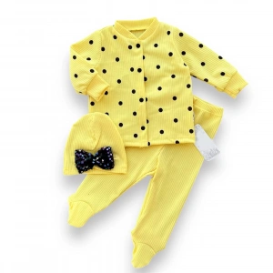 Eterelle 3-6-9-12 Ay Puantiyeli Şapkalı Çıtçıt Kapamalı Patikli 3lü Kız Bebek Takımı Sarı