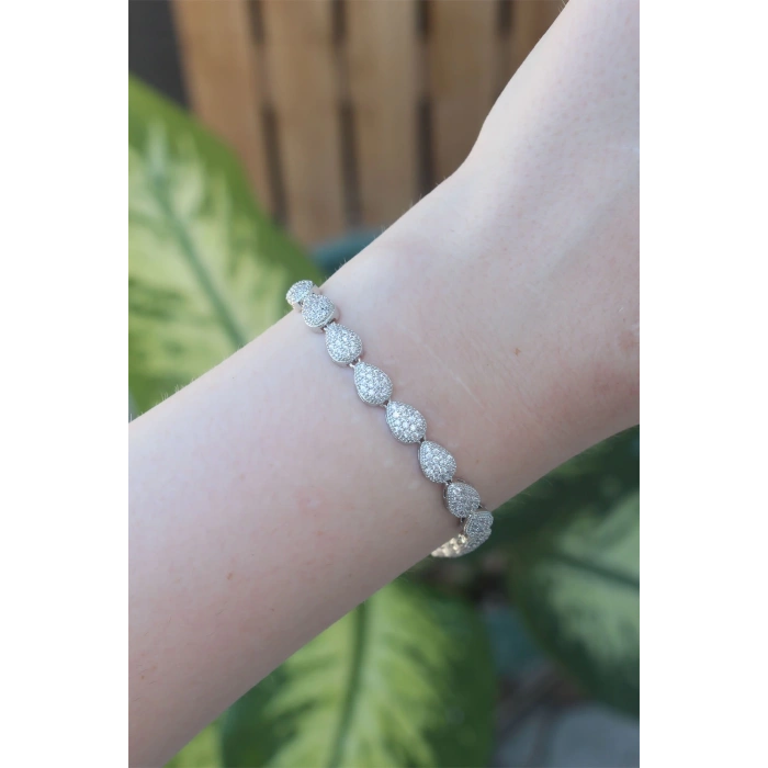 Vip Seri Pirinç Zirkon Taşlı Gümüş Renk Damla Model Bileklik