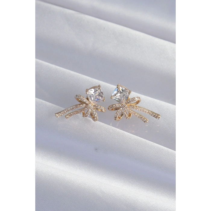 Pirinç Gold Renk Kare Zirkon Taşlı Fiyonk Küpe