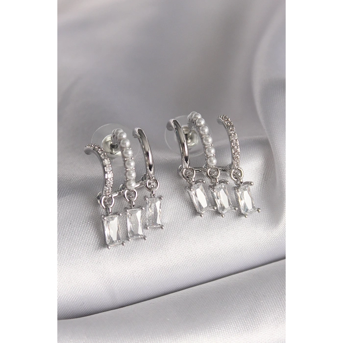 Pirinç Gümüş Renk İnci Detay Sallantı Zirkon Taşlı Kadın Küpe