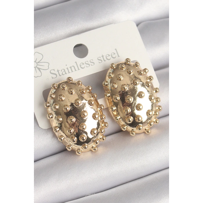 Pirinç Gold Renk İşleme Detaylı Oval Bombe Plaka Model Kadın Küpe