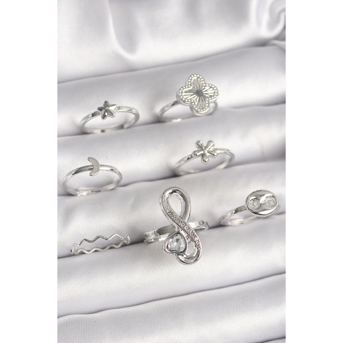 Pirinç Gümüş Renk Yonca Figür Sonsuzluk Zirkon Taşlı Kalp Detay Kadın Yüzük Kombini