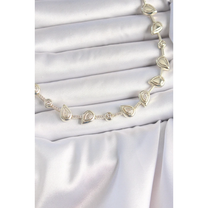 Pirinç Gold Renk Zirkon Taşlı Damla Model VIP Seri Exclusive Kadın Kolye