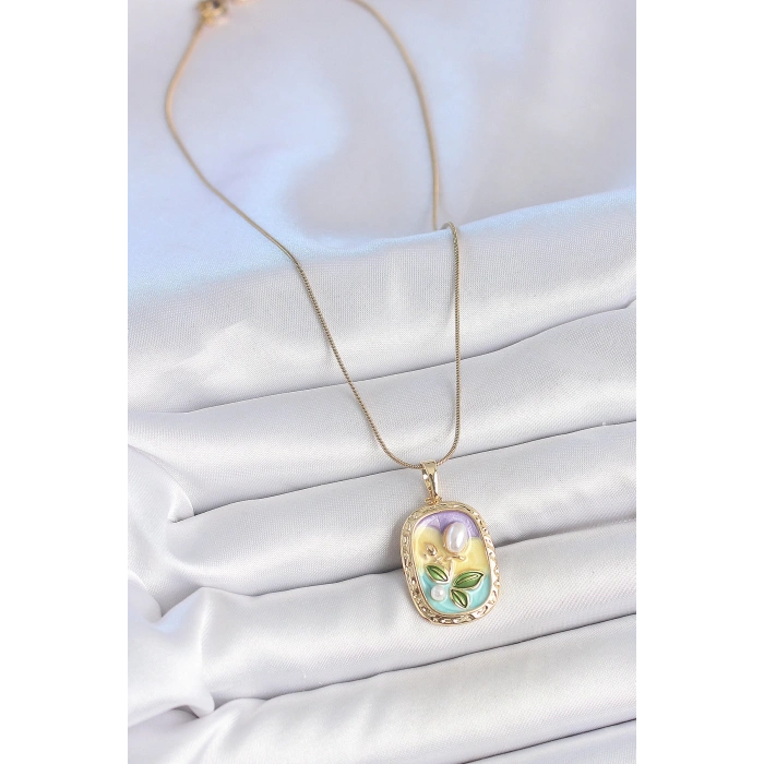 316L Çelik Gold Renk Zincir İncili Çiçek İşlemeli Portre Model Kadın Kolye