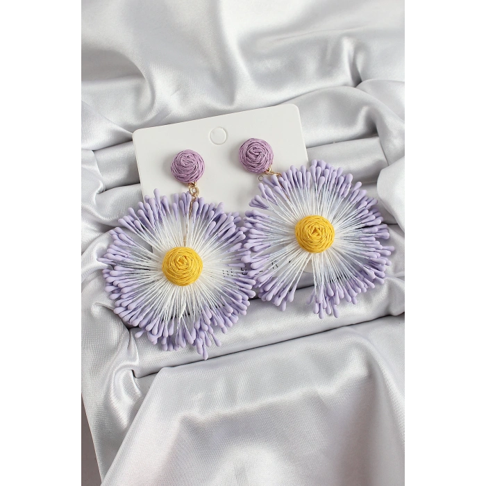Mor Püsküllü Papatya Figürlü Hasır Örgü Model Gold Renk Kadın Küpe