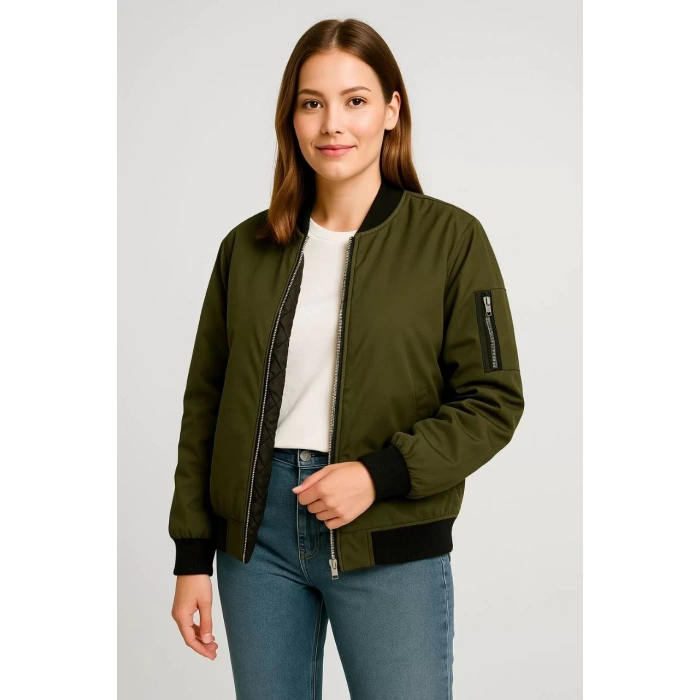 Kadın Bomber Mont Ceket – Fermuarlı, Kapitone İçi Astarlı, Su İtici Kumaş, Regular Fit, Yandan Cepli, Günlük Bahar & Kış Şık Rahat Stil - Haki