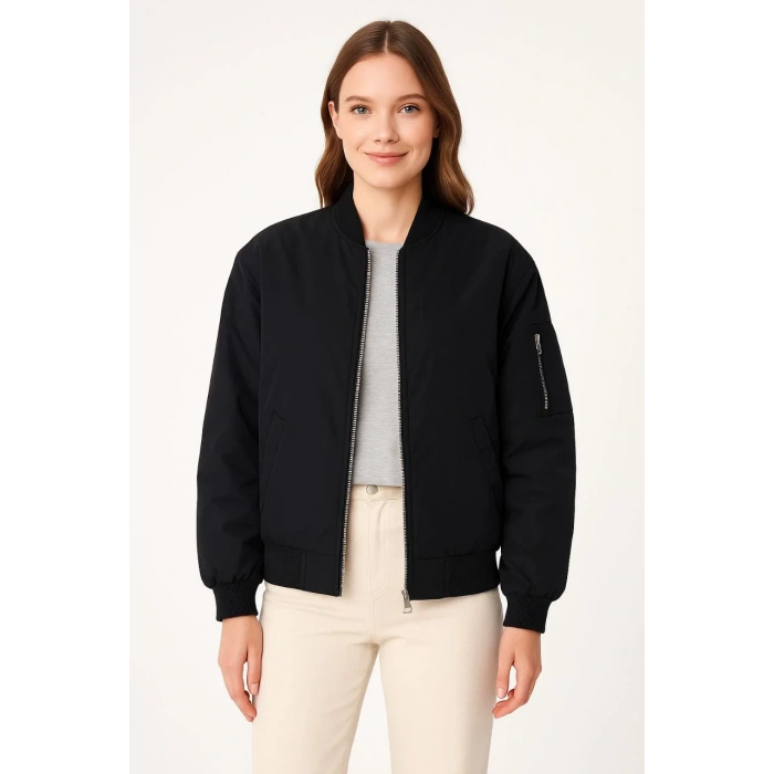 Kadın Bomber Mont Ceket – Fermuarlı, Kapitone İçi Astarlı, Su İtici Kumaş, Regular Fit, Yandan Cepli, Günlük Bahar & Kış Şık Rahat Stil - Siyah