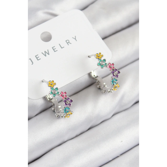 Pirinç Renkli Papatya Model Gümüş Renk Kadın Küpe