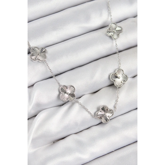 Pirinç VIP Yonca Model Gümüş Renk Kadın Kolye