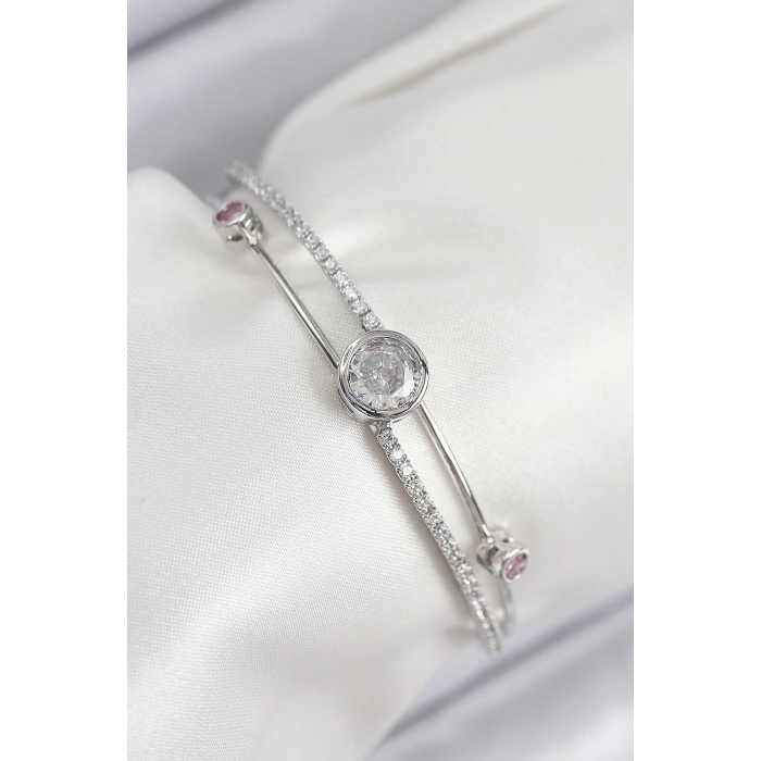 Pirinç Zirkon Taşlı Pırlanta Model Gümüş Renk Kadın Bileklik