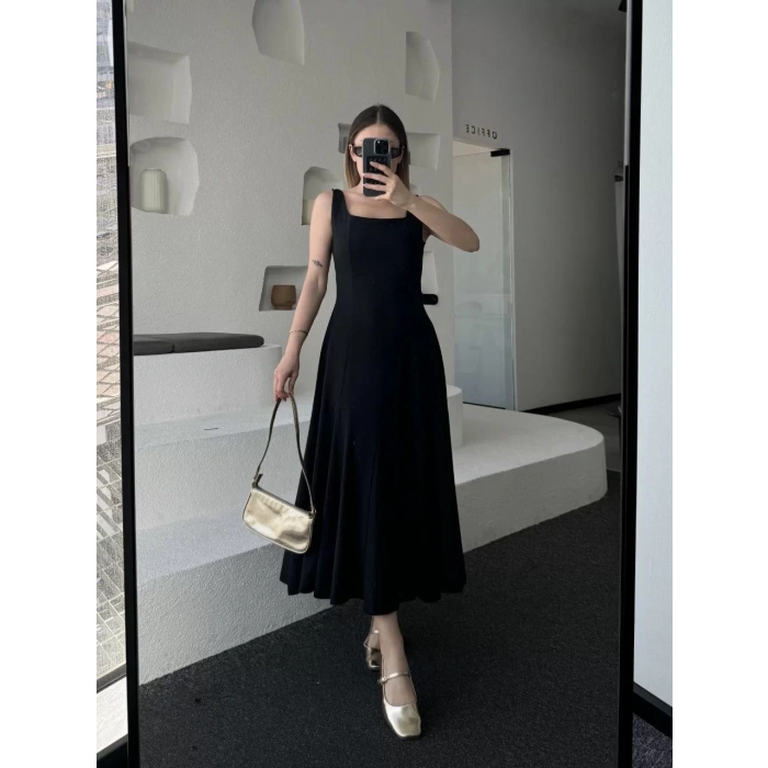 Sırt Dekolteli Kolsuz Uzun Elbise - Siyah