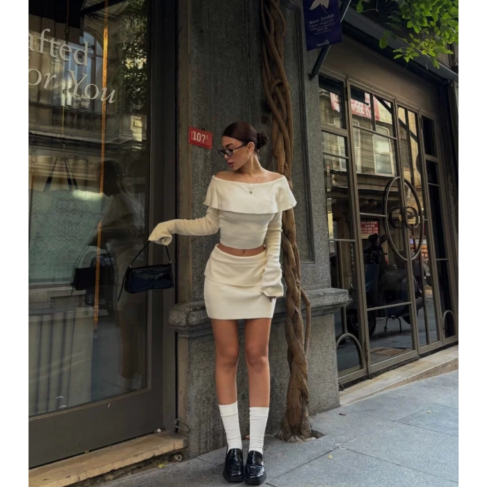 Straplez , Madonna , Carmen Yaka Croplu Mini Etekli ikili Takım Triko - Beyaz