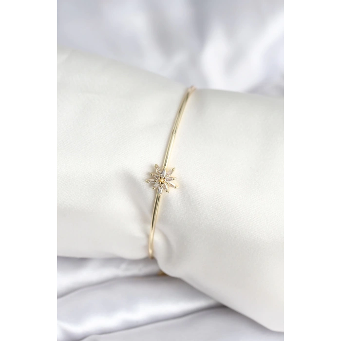 Yıldız Figürlü Gold Renk Pirinç Kadın Bileklik