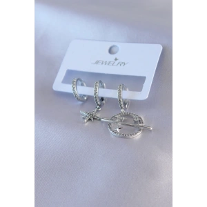 Gümüş Renk Zirkon Taşlı Yıldız Model Pirinç Kadın Küpe