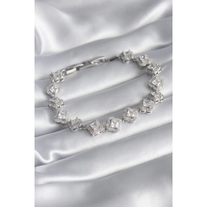 Pirinç Gümüş Renk Zirkon Taşlı Yonca Model VIP Seri Kadın Bileklik