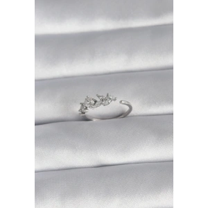 Pirinç Gümüş Renk Zirkon Taşlı Çiçek Model Kadın Yüzük