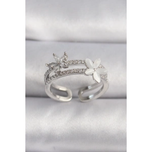 Pirinç Gümüş Renk Zirkon Taşlı Çiçek Model VIP Seri Kadın Yüzük