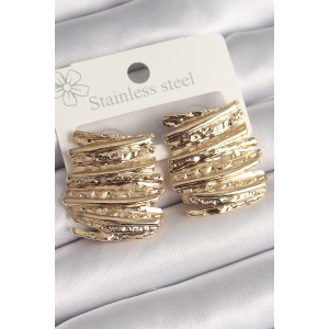 Pirinç Gold Renk İşlemeli Kare Plaka Model Kadın Küpe