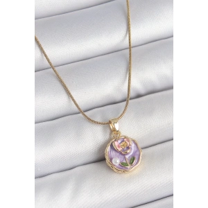 316L Çelik Gold Renk Zincir Mor Minimal Çiçek İşlemeli İnci Detay Portre Model Kadın Kolye