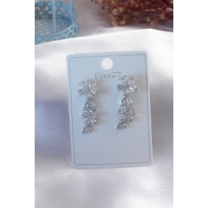 Gümüş Renk Çiçek Model Zirkon Taşlı Kadın Küpe