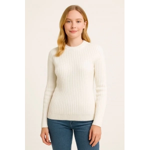 Kadın Bisiklet Yuvarlak Yaka Triko Kazak Pamuklu Kalın Fitilli Dokuma, Regular Fit Uzun Kollu Kışlık Model - Beyaz