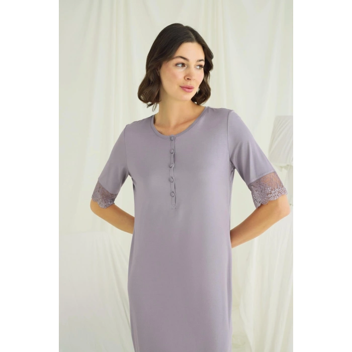 Dantel Detaylı Kısa Kollu Ve Önü Düğmeli Gecelik