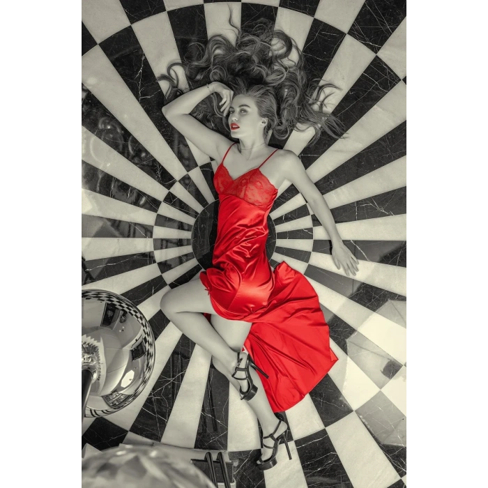 DANTELLİ UZUN YIRTMAÇLI SATEN GECELİK ELBİSE STRİNG TAKIM KIRMIZI (MGP31512)