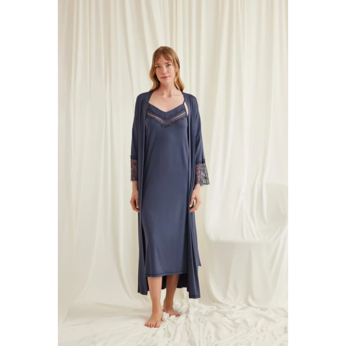 Dekolteli Yakası Ve Kolu Dantelli Sabahlık Takımı