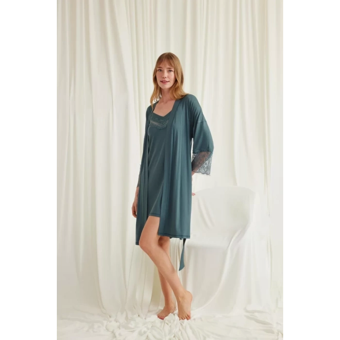 Dekolteli Yakası Ve Kolu Dantelli Sabahlık Takımı