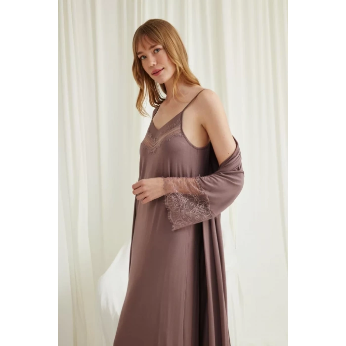 Dekolteli Yakası Ve Kolu Dantelli Sabahlık Takımı