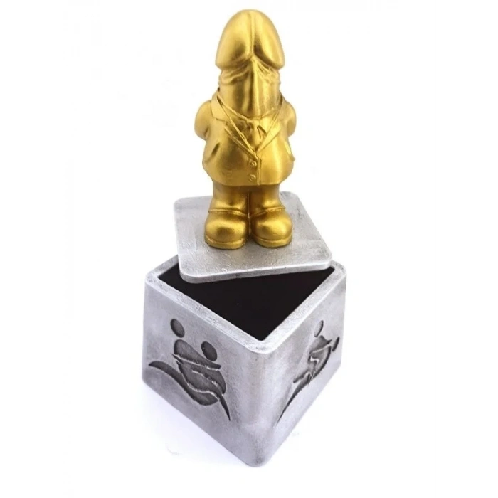 Dick Of The Year – Esprili Masaüstü Ödül Heykeli Model 3