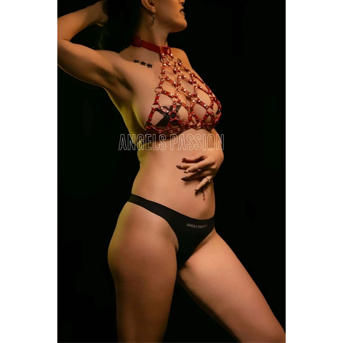 Göğüs Üzeri Baklava Dilim Detaylı Kırmızı Deri Harness