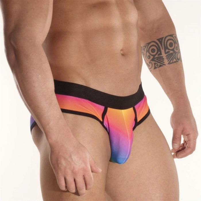 Gökkuşağı Desenli Erkek  Çamaşır