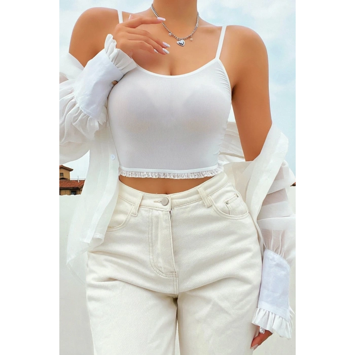 Kadın Beyaz Alt-üst Dantel Detaylı Şortlu Şık Gecelik Takım