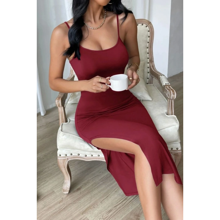 Kadın Bordo Vücudu Saran Yırtmaç Detaylı Şık Gece Geceliği