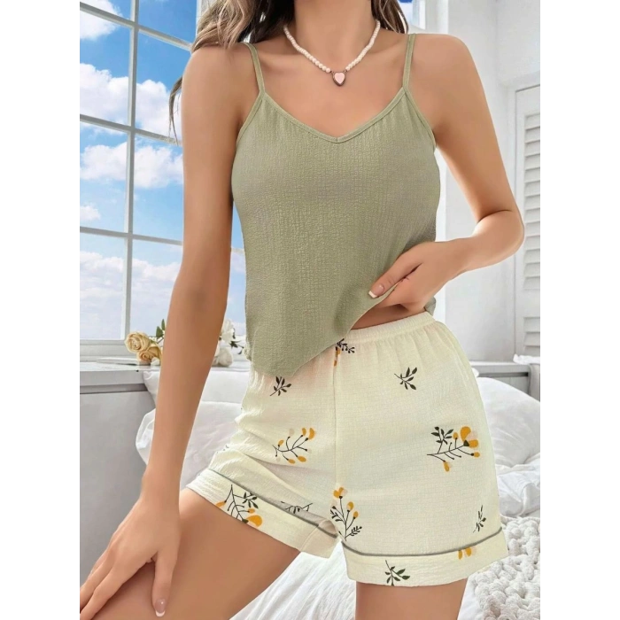 Kadın Ekru Çiçek Baskılı Şortlu Gecelik Pijama Takımı Rahat Şık 2’li Set