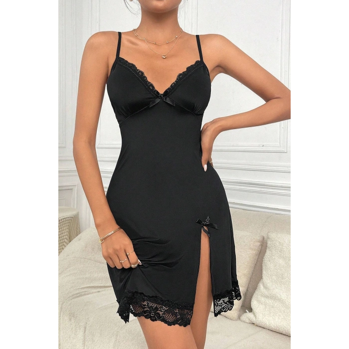 Kadın Siyah Dantelli Fiyonklu Ve Yırtmaçlı Şık Gecelik