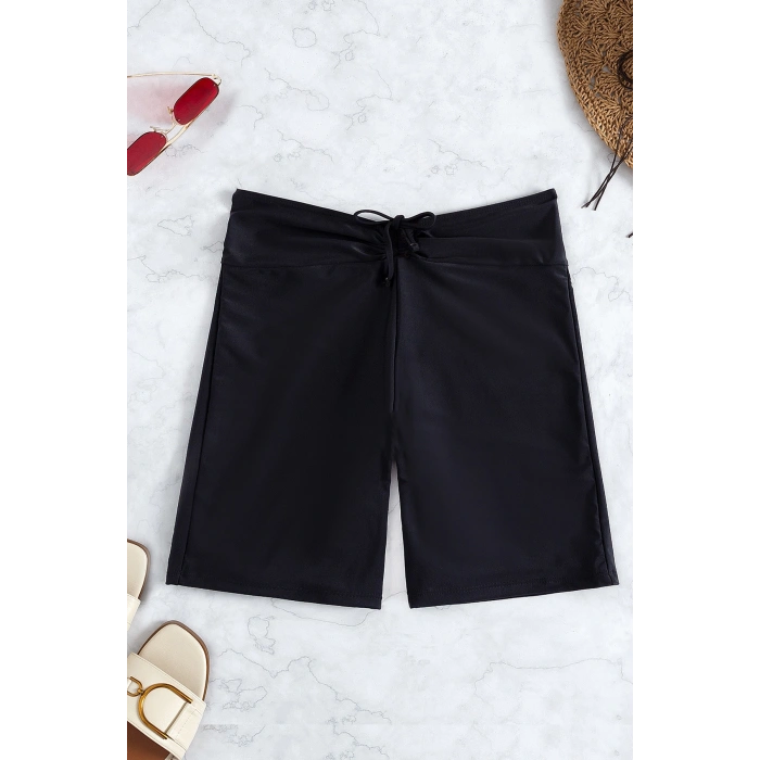 Kadın Siyah Önden Bağcıklı Deniz Şortu