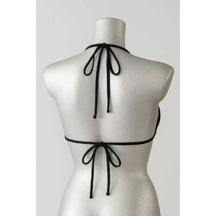 Kadın Siyah Pedli Üçgen Bikini Üstü Halter Bağlamalı Aksesuarlı