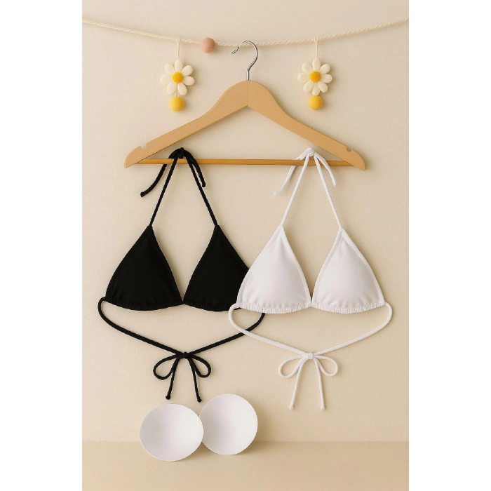 Kadın Siyah Ve Beyaz Minimal Kesim Üçgen Bikini Üstü